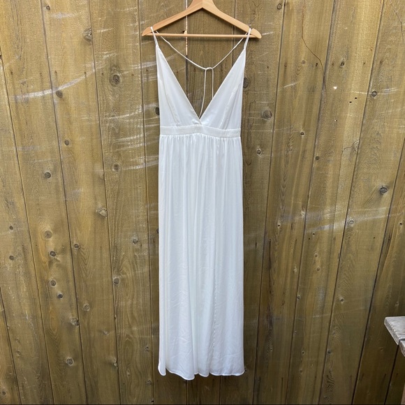 Lulus Dresses & Skirts - White Satin Backless Maxi Dress 🌿 S